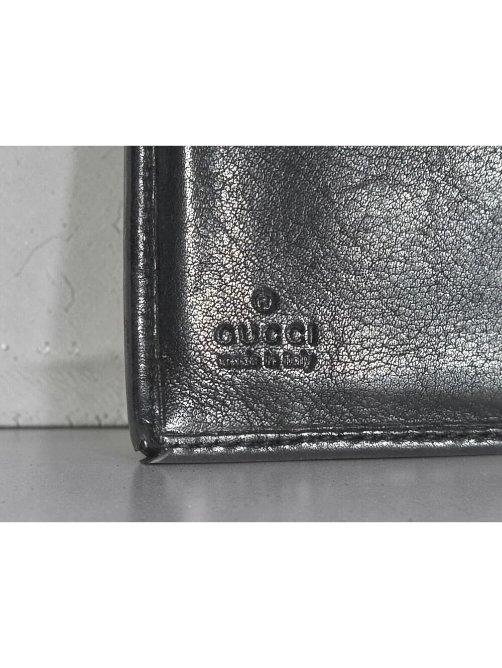 Authentic Gucci Vintage Black Leather Bifold Wallet - Silver Hardware